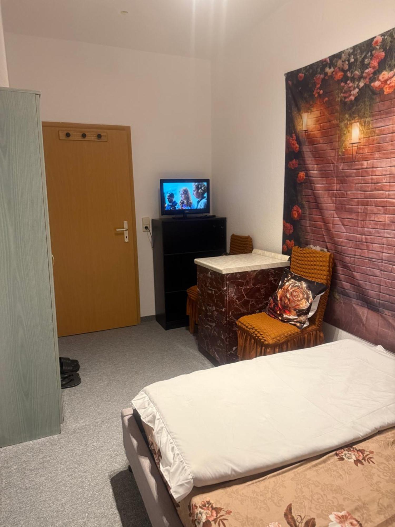 Ferienzimmer Healing Und Montuerwohnung Weißenfels Kültér fotó